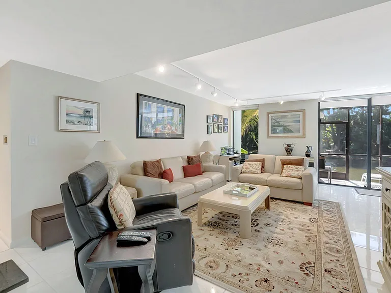 3705 Bridgewood Dr — Photo 8