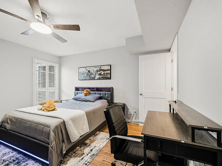 1860 White Oak Dr #242 — Photo 16