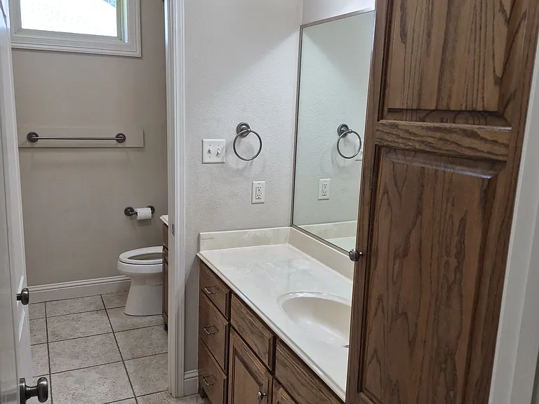 1103 Tiffany Ln — Photo 13