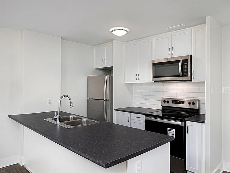 50 Adelaide Ave E #E — Photo 9