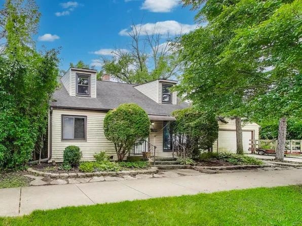 219 E Berkshire Ave, Lombard, IL 60148