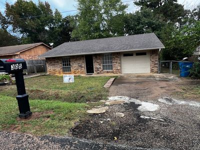 305 E Maple St, White Oak, TX, 75693