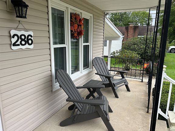 5th image of 286 Maple St