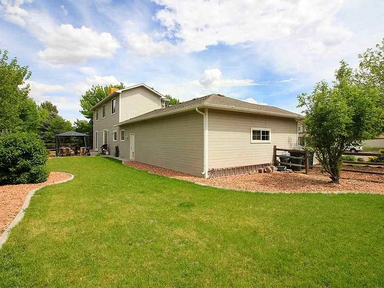 2252 Pine Terrace Ct — Photo 22