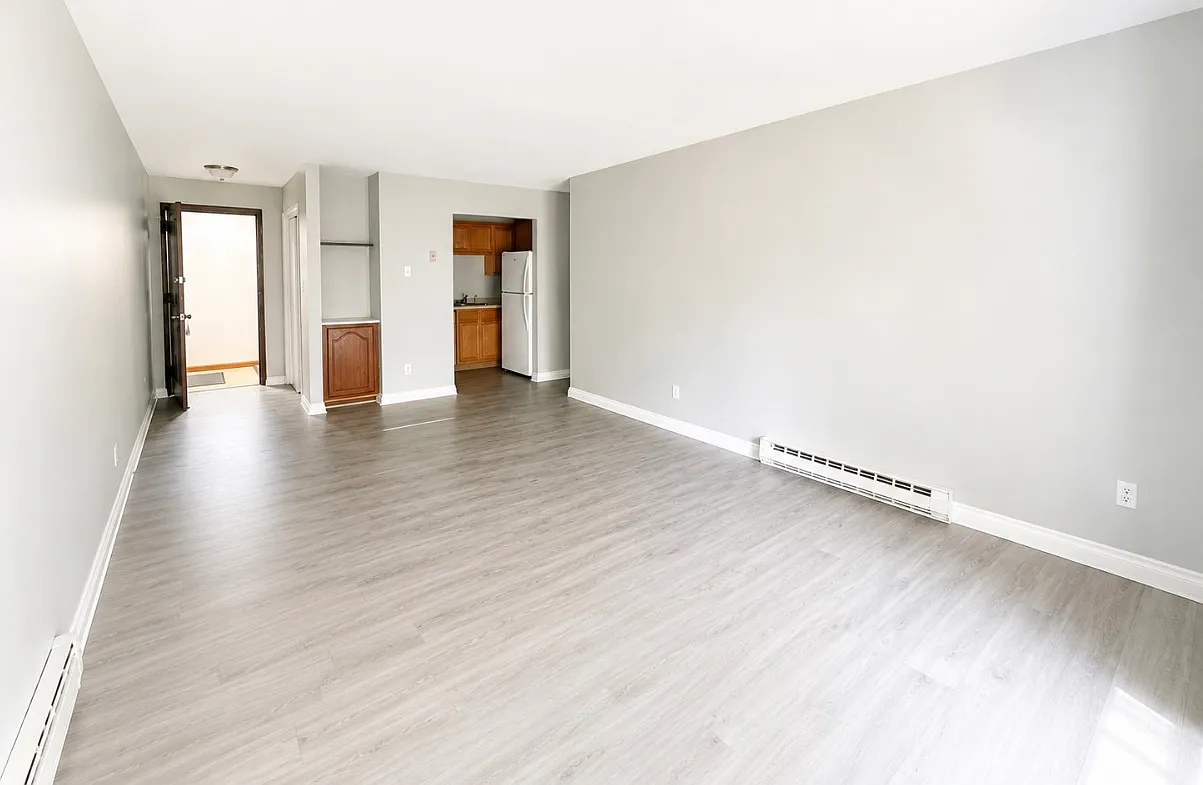 1 bed, 900 sqft, $950 — Photo 3