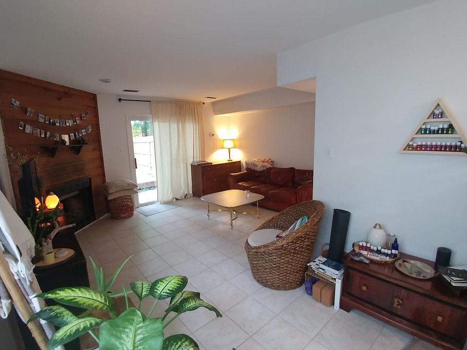 Dinning Room to Living Room