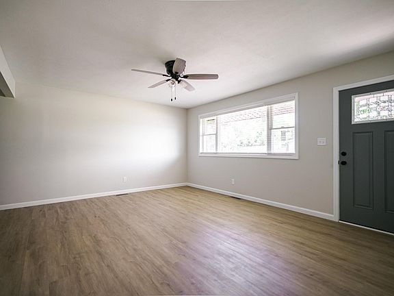 4th image of 19515 Wedgewood Dr