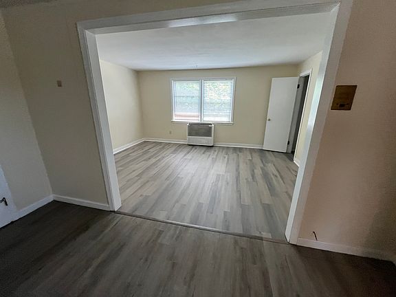4th image of 463 Woonasquatucket Ave APT 8