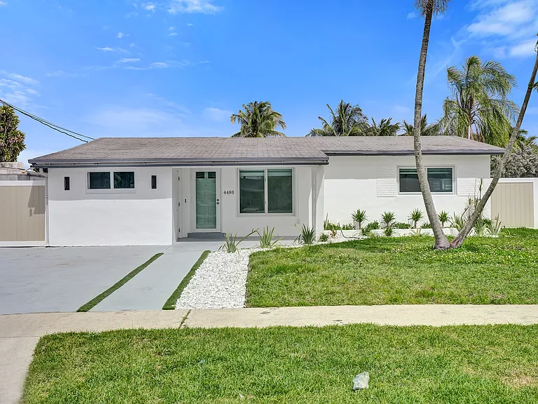 4480 SW 34th Dr — Photo 46