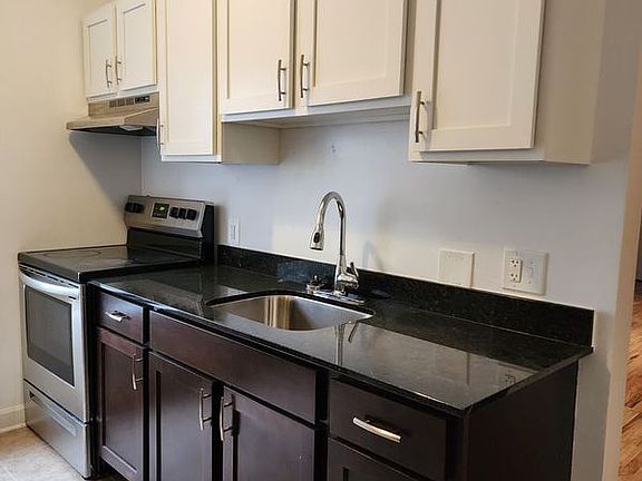 3rd image of 1714 W Jonquil Ter Unit 24-3A