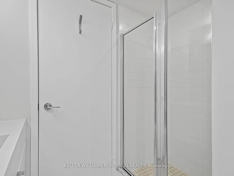 21 Nelson St #605 — Photo 5