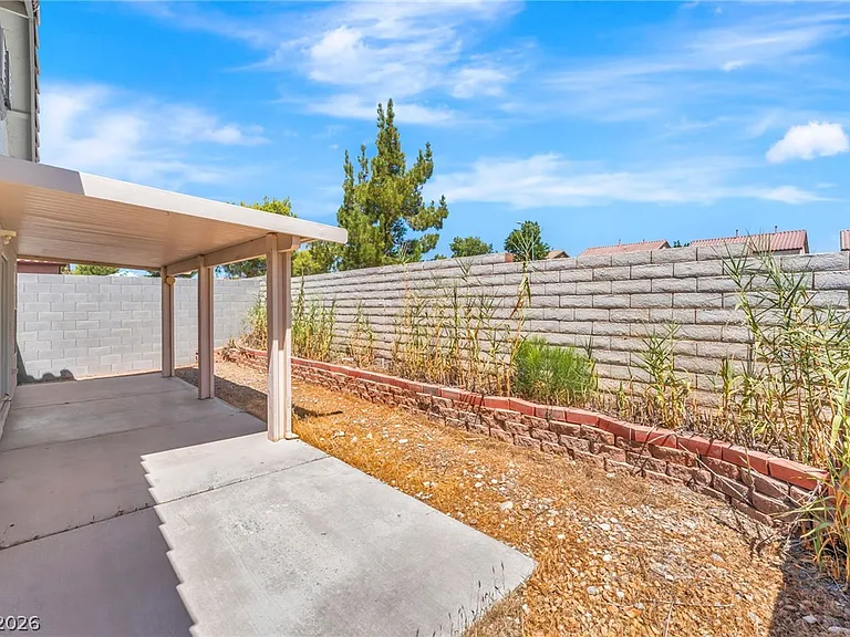 8632 Majestic Pine Ave — Photo 16