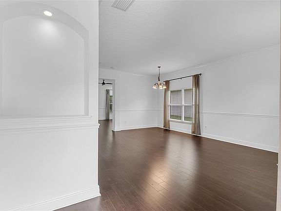 3rd image of 1127 CRANE CREST WAY
