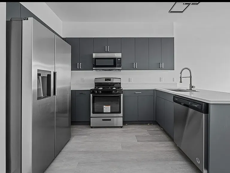 352 Union Ave #210 — Photo 23