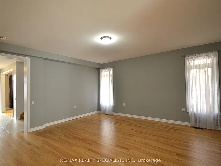74 Dotchson Ave — Photo 8