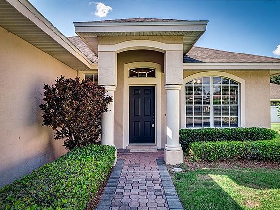 2nd image of 3302 Oakhill Pl