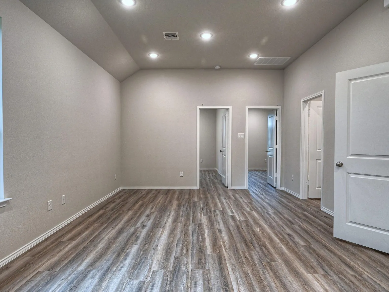 3 bed, 2.0 bath, 988 sqft, $1,485 — Photo 4