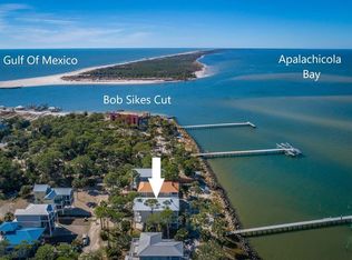 2231 Bayside Dr, Eastpoint, FL 32328