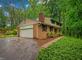 17 Pinewood Farm Ct, Owings Mills, MD 21117