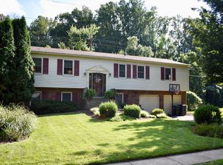 2326 Malraux Dr, Vienna, VA 22182