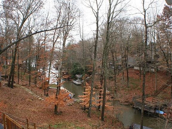 3rd image of 1920 Apple Valley Dr