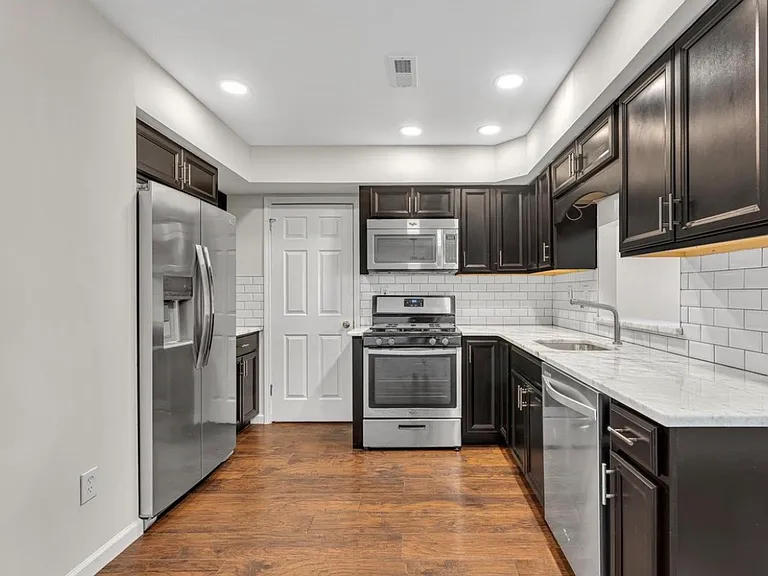 101 Malvern Ct — Photo 4