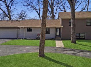 5287 E Canfield Rd, Chana, IL 61015