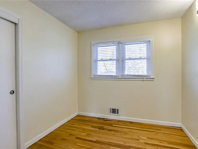 7306 Melrose Ln — Photo 11