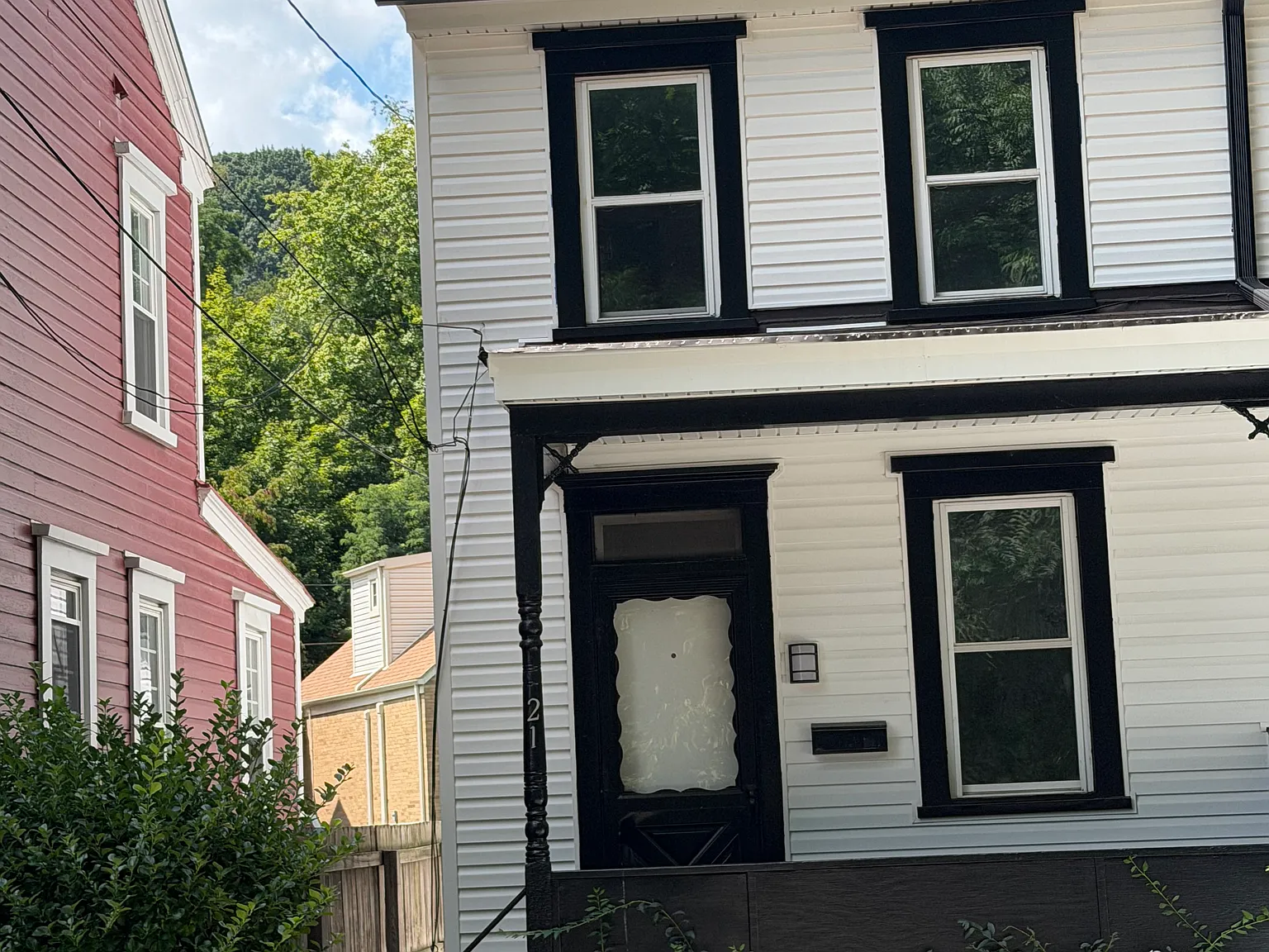 2 bed, 996 sqft, $1,350 — Photo 2