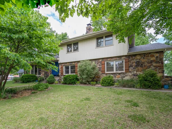 3032 E Covington Street, Springfield, MO 65804