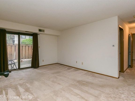 3rd image of 8641 Alpine Dr APT C