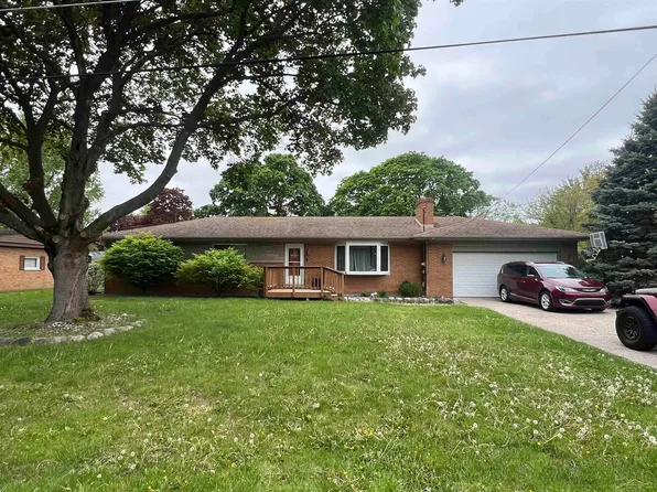 1441 Dover Pl, Saginaw, MI 48638