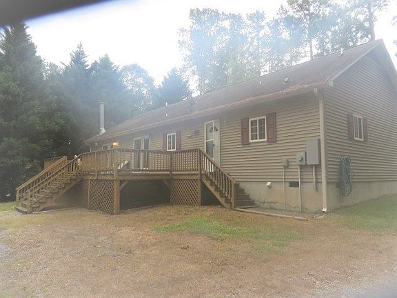 2nd image of 147 Roanoke Trl