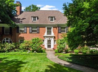 2928 Attleboro Rd, Shaker Heights, OH 44120