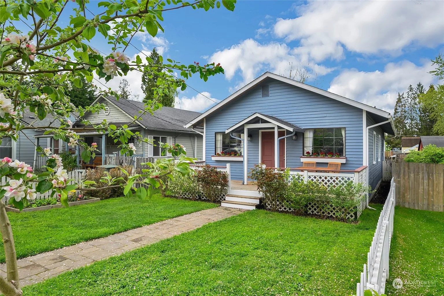 307 Lincoln Avenue photo 1