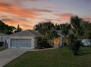 529 SE Fallon Drive, Port Saint Lucie, FL 34983