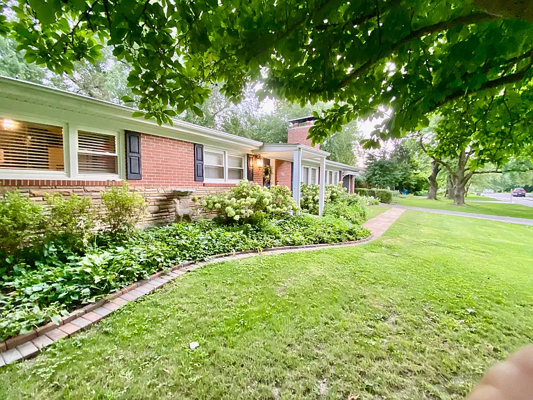 766 Wenneker Dr — Photo 4