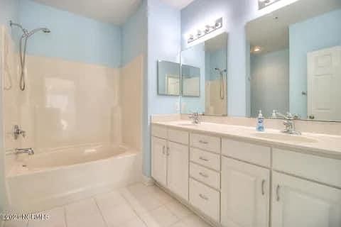 5th image of 2813 Bloomfield Ln Unit 205