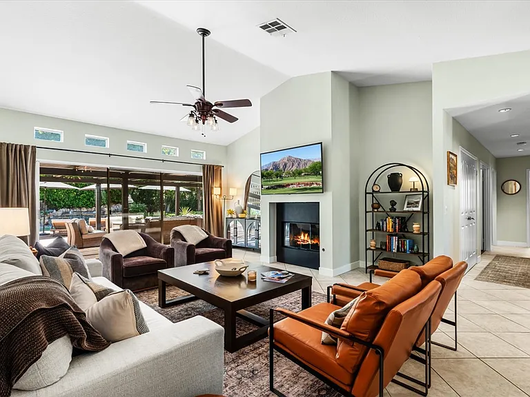 39490 Regency Way — Photo 6