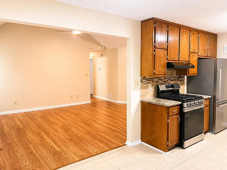 217 Briarpatch Ct — Photo 7