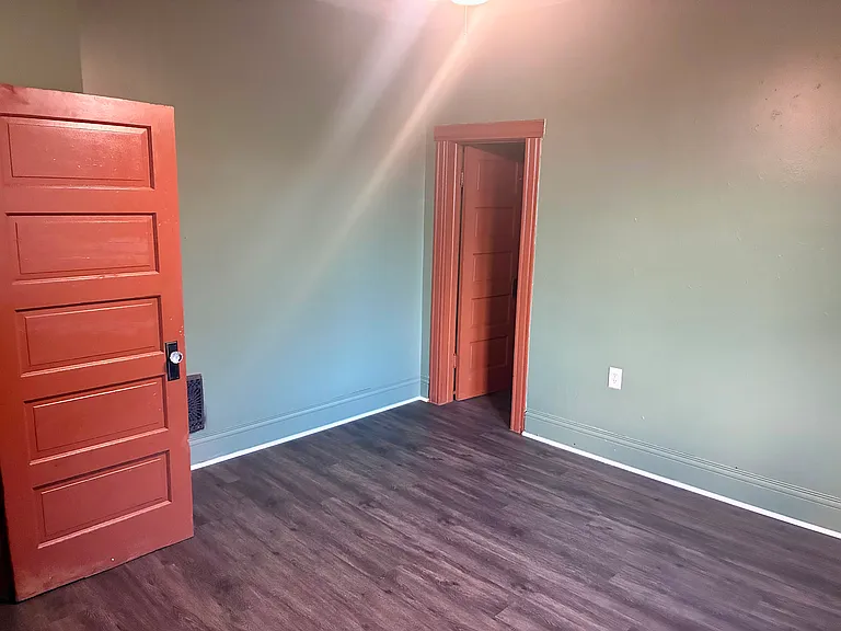 2519 Grant Blvd — Photo 11
