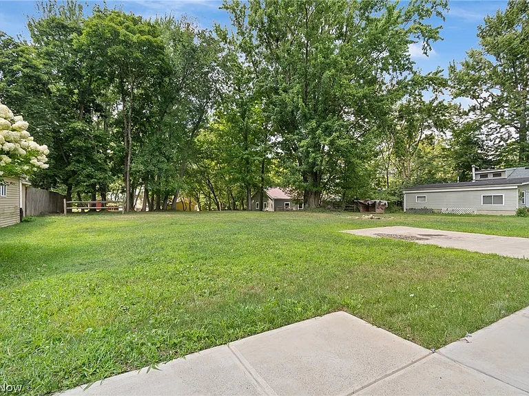 219 N Jefferson St — Photo 18
