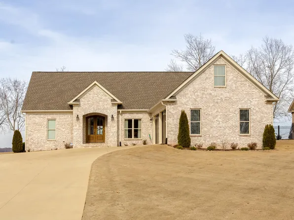 95 Crowne Point Dr, Muscle Shoals, AL 35661