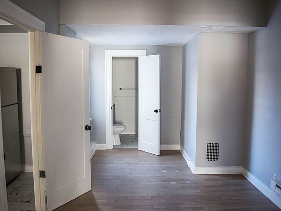 5th image of 105 Scranton St #1R