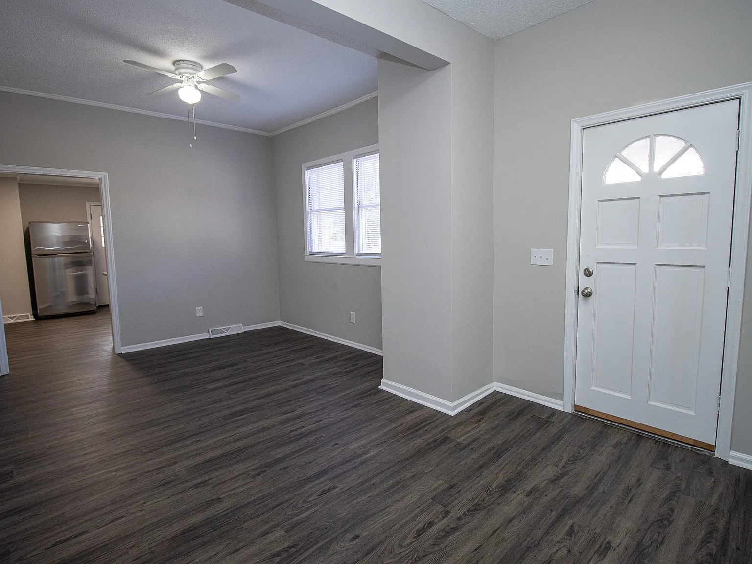 2 bed, 920 sqft, $1,725 — Photo 2