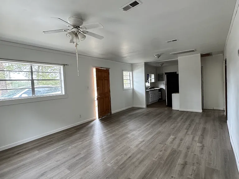 252 Barrett Bush Ln — Photo 2
