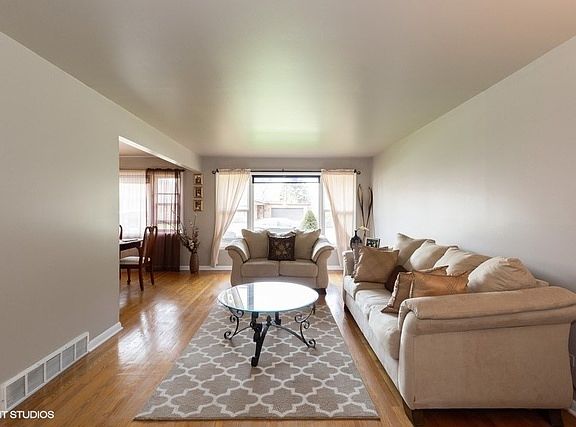2nd image of 15335 Ellis Ave