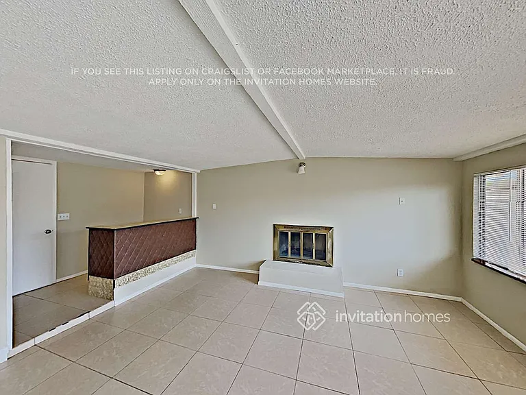 7016 W Wilshire Dr — Photo 3