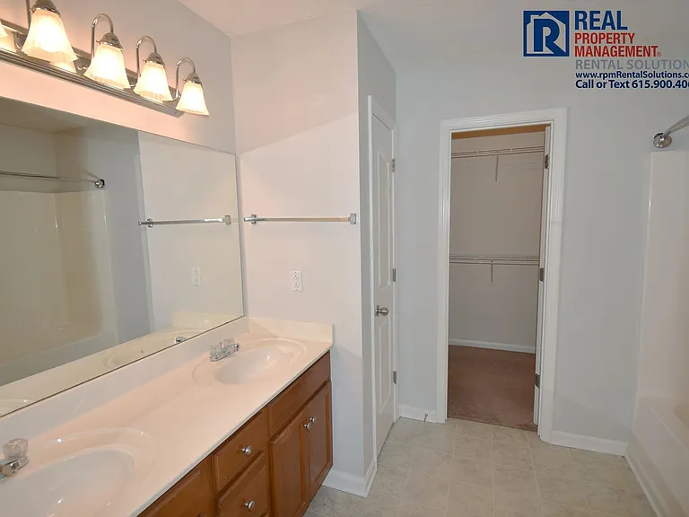 3112 Sherborne Ct — Photo 15