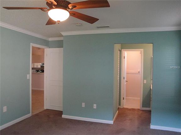 3rd image of 8421 Gardens Cir